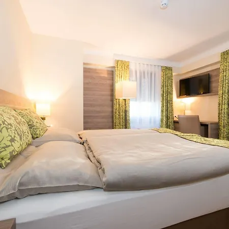 Hotel Saint Fiacre 3*