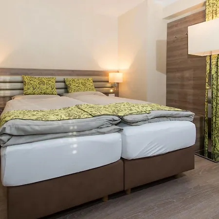 Saint Fiacre מלון 3*