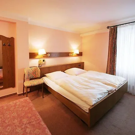 Saint Fiacre מלון 3*