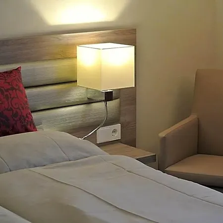 Saint Fiacre Szálloda 3*