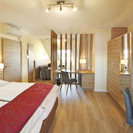 Hotel Saint Fiacre 3*
